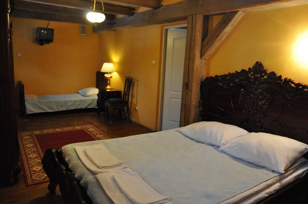 Ostoya Inn & Granary Jasionka Room photo