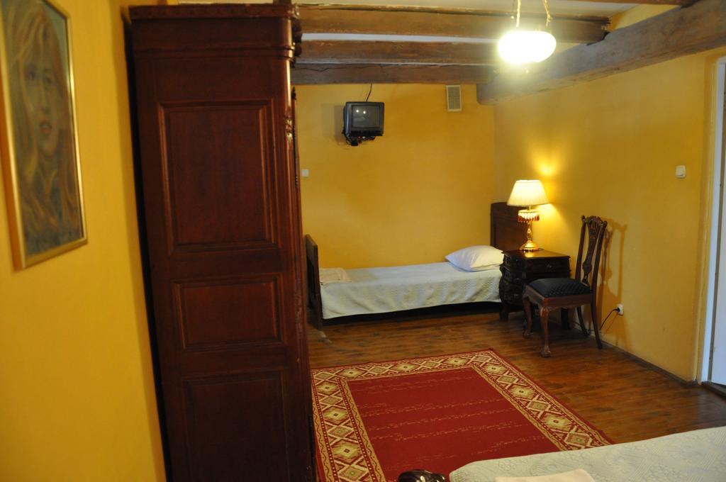 Ostoya Inn & Granary Jasionka Room photo