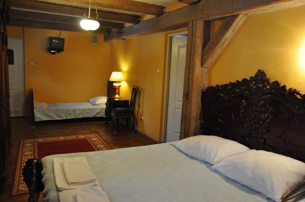 Ostoya Inn & Granary Jasionka Room photo